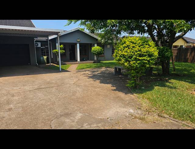 3 BEDROOM HOUSE FOR SALE IN GRANTHAM PARK